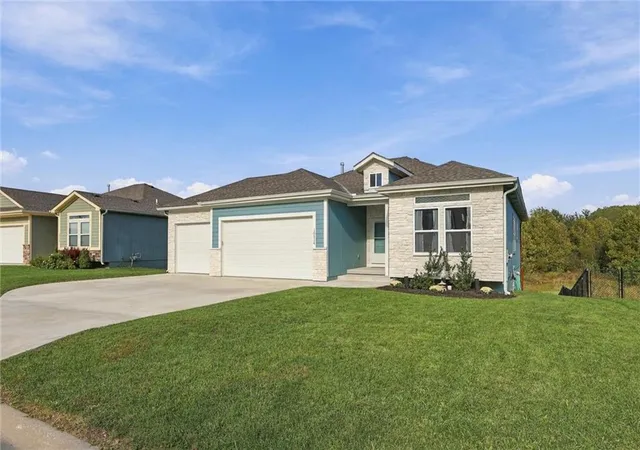 Photo 4 of Single family home for sale at 10514 Augusta Dr, Kansas City, KS 66109 | MLS# 2640800 | Listing updated on 2026-10-22