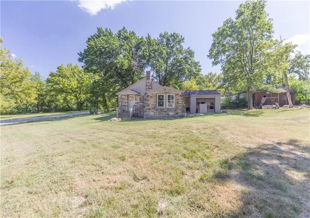 Photo 1 of Single family home for sale at 4415 August Ln, Kansas City, KS 66106 | MLS# 2640803 | Listing updated on 2026-09-07
