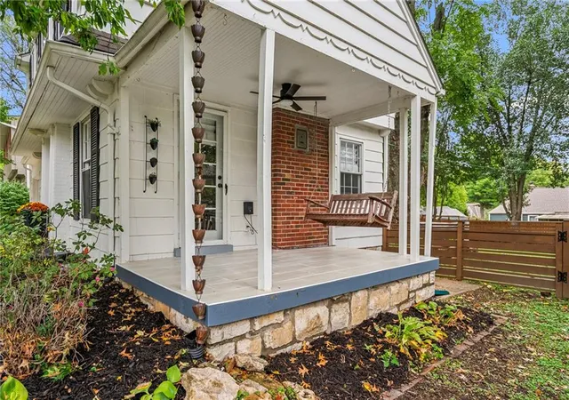 Photo 3 of Sale Pending at 5233 Nall Ave, Roeland Park, KS 66202 | MLS# 2640817 | Listing updated on 2026-10-18