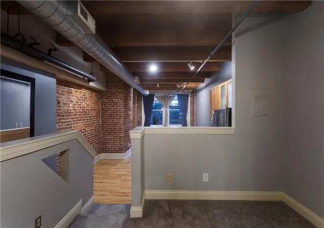 Photo 3 of Condo for sale at 700 Broadway Blvd #401, Kansas City, MO 64105 | MLS# 2640826 | Listing updated on 2026-10-01