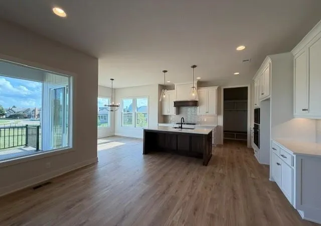 Photo 3 of Single family home for sale at 1503 Sw Arbor Park Dr, Lees Summit, MO 64082 | MLS# 2640835 | Listing updated on 2026-09-18