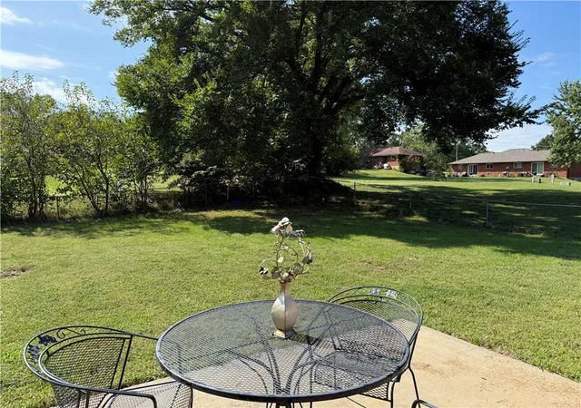Photo 4 of House for sale at 13405-07 Johnson Dr, Shawnee, KS 66216 | MLS# 2640837 | Listing updated on 2026-10-07