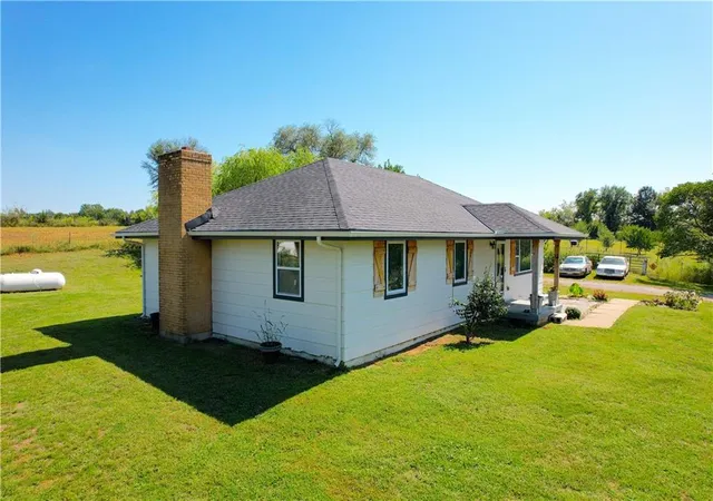 Photo 3 of Single family home for sale at 15625 Washington School Rd, Excelsior Springs, MO 64024 | MLS# 2640849 | Listing updated on 2026-10-03