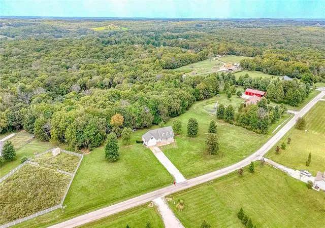 Photo 1 of Single family home for sale at 798 Nw 1621 Road, Bates City, MO 64011 | MLS# 2640851 | Listing updated on 2026-10-03