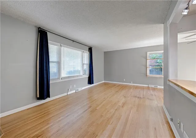 Photo 3 of Sale Pending at 3421 N Chelsea Ave, Kansas City, MO 64117 | MLS# 2640856 | Listing updated on 2026-09-14