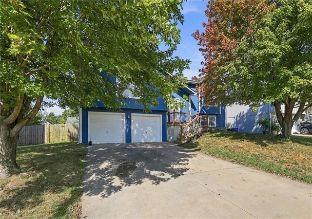 Photo 3 of Single family home for sale at 17188 Jennifer St, Gardner, KS 66030 | MLS# 2640859 | Listing updated on 2026-10-03
