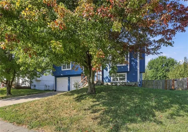Photo 3 of Single family home for sale at 17188 Jennifer St, Gardner, KS 66030 | MLS# 2640859 | Listing updated on 2026-10-03