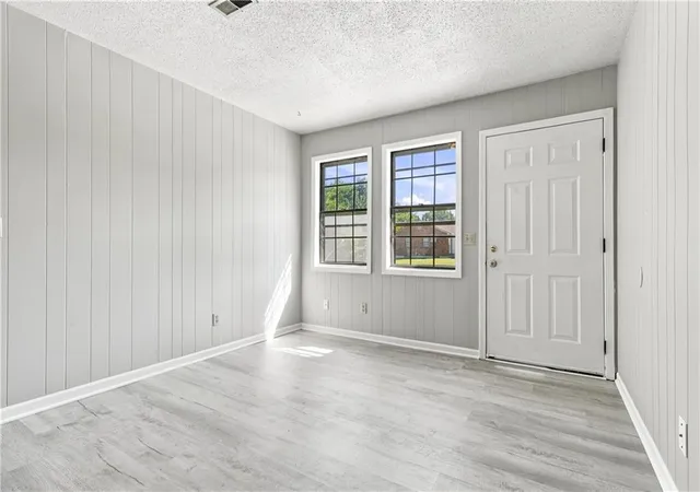 Photo 4 of House for sale at 232 SE 121st Road, Warrensburg, MO 64093 | MLS# 2640869 | Listing updated on 2026-09-12