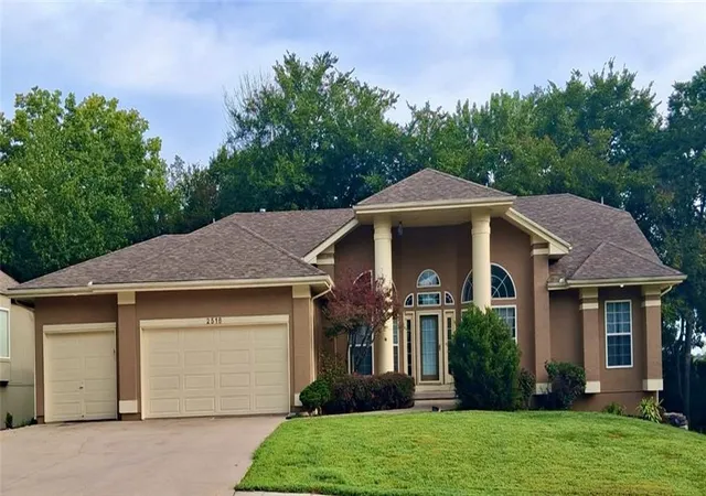 Photo 1 of Single family home for sale at 2518 Wintervalley Ct, Lee's Summit, MO 64081 | MLS# 2640874 | Listing updated on 2026-09-19