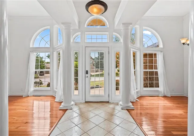 Photo 2 of Single family home for sale at 2518 Wintervalley Ct, Lee's Summit, MO 64081 | MLS# 2640874 | Listing updated on 2026-09-19