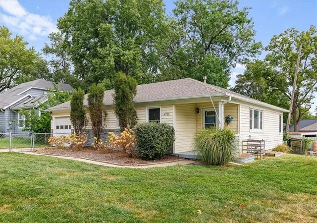 Photo 2 of Single Family Residence at 4715 Alhambra St, Roeland Park, KS 66205 | MLS# 2640878 |  | Sold on 2026-10-29