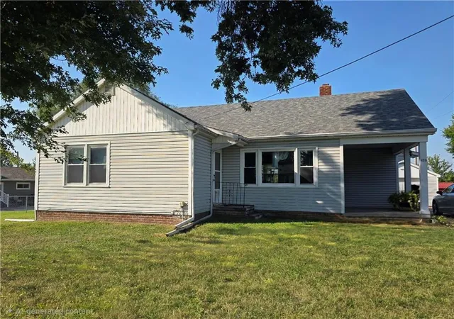 Single family home for sale at 620 W 25th Terrace, Higginsville, MO 64037 | MLS# 2640880