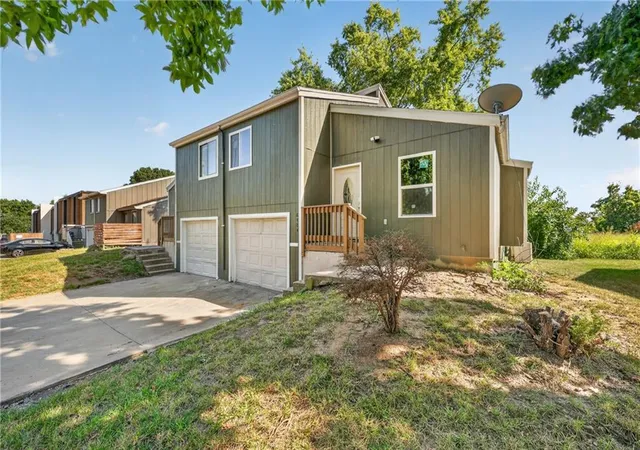 Photo 3 of Multi family home for sale at 8484 Lane Dr, Raytown, MO 64138 | MLS# 2640886 | Listing updated on 2026-09-16