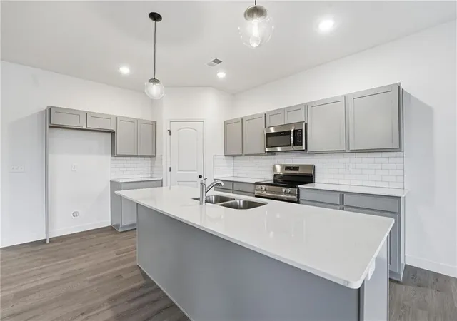 Photo 1 of Single family home for sale at 20533 Millview Rd, Spring Hill, KS 66083 | MLS# 2640898 | Listing updated on 2026-09-08