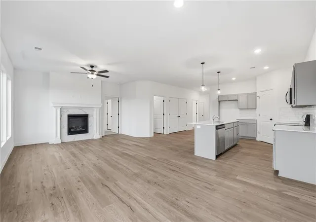 Photo 4 of Single family home for sale at 20533 Millview Rd, Spring Hill, KS 66083 | MLS# 2640898 | Listing updated on 2026-09-08