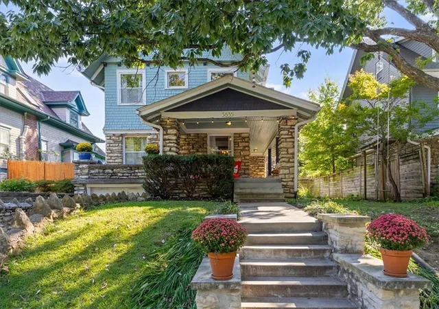Photo 3 of Sale Pending at 3835 Harrison Blvd, Kansas City, MO 64109 | MLS# 2640916 | Listing updated on 2026-10-06