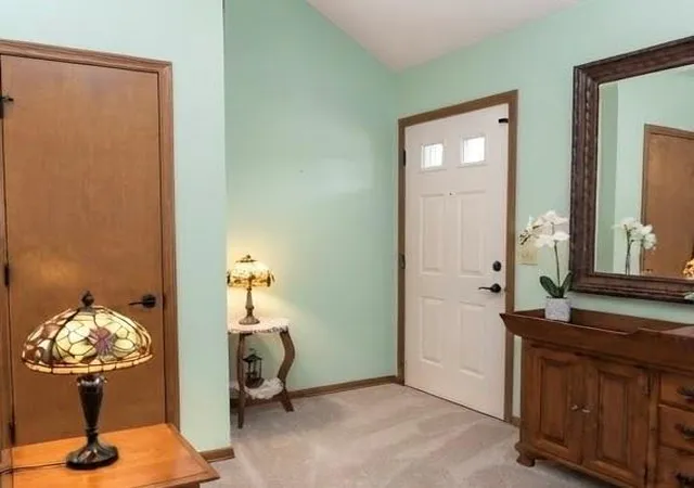 Photo 3 of Single family home for sale at 6527 Sioux Dr, Parkville, MO 64152 | MLS# 2640917 | Listing updated on 2026-09-16