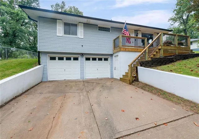 Photo 2 of Single family home for sale at 15 Village Cir Dr, Platte City, MO 64079 | MLS# 2640919 | Listing updated on 2026-09-16