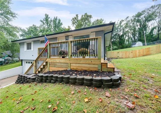 Photo 3 of Single family home for sale at 15 Village Cir Dr, Platte City, MO 64079 | MLS# 2640919 | Listing updated on 2026-09-16