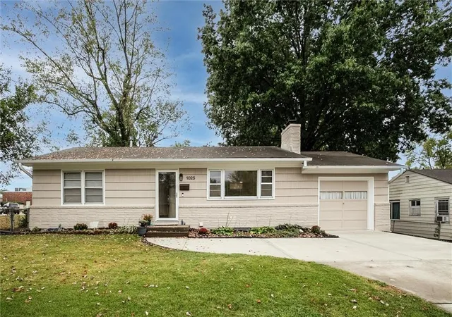 Photo 2 of Single family home for sale at 1025 E Elm St, Olathe, KS 66061 | MLS# 2640945 | Listing updated on 2026-09-22