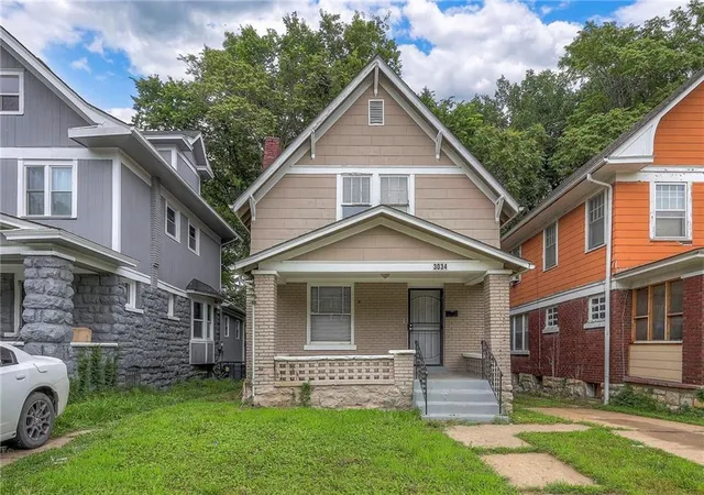 Photo 2 of Single family home for sale at 3034 E 32nd Street, Kansas City, MO 64128 | MLS# 2640957 | Listing updated on 2026-09-25