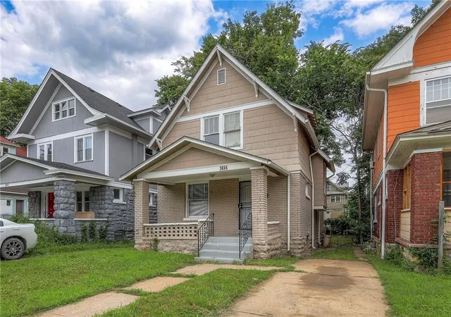 Photo 3 of Single family home for sale at 3034 E 32nd Street, Kansas City, MO 64128 | MLS# 2640957 | Listing updated on 2026-09-25
