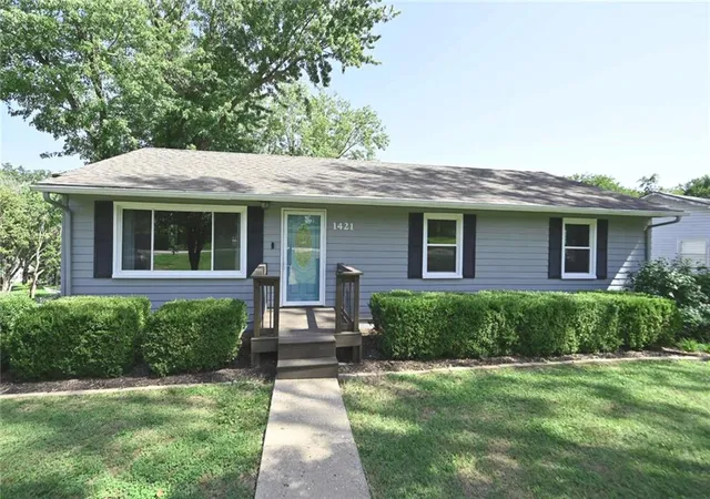 Single family home for sale at 1421 Todd St, Platte City, MO 64079 | MLS# 2640969