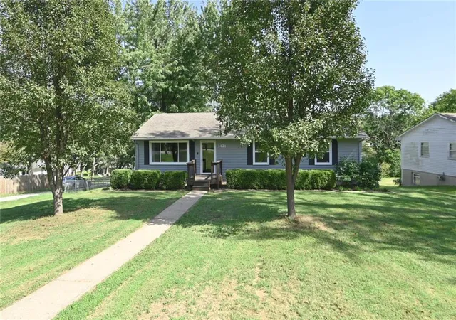 Photo 2 of Single family home for sale at 1421 Todd St, Platte City, MO 64079 | MLS# 2640969 | Listing updated on 2026-09-19