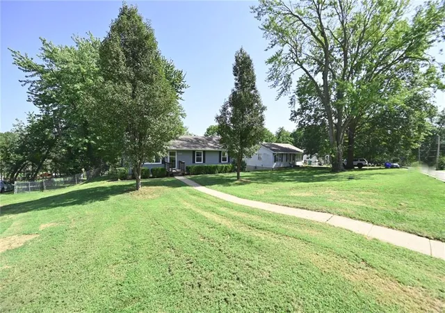 Photo 4 of Single family home for sale at 1421 Todd St, Platte City, MO 64079 | MLS# 2640969 | Listing updated on 2026-09-19