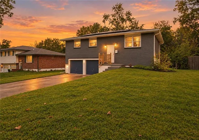 Photo 1 of Single family home for sale at 912 Colbern Dr, Belton, MO 64012 | MLS# 2640978 | Listing updated on 2026-10-07