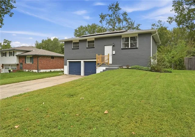 Photo 2 of Single family home for sale at 912 Colbern Dr, Belton, MO 64012 | MLS# 2640978 | Listing updated on 2026-10-07