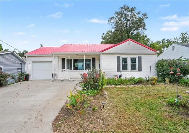 Photo 2 of Single family home for sale at 626 Summer St, Weston, MO 64098 | MLS# 2640981 | Listing updated on 2026-10-06
