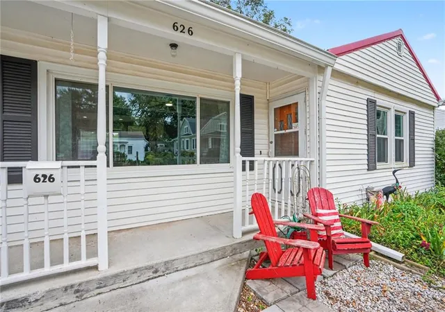 Photo 3 of Single family home for sale at 626 Summer St, Weston, MO 64098 | MLS# 2640981 | Listing updated on 2026-10-06