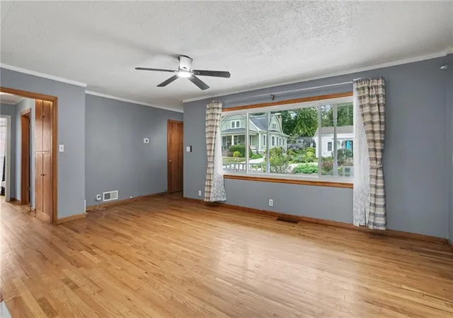 Single family home for sale at 626 Summer St, Weston, MO 64098 | MLS# 2640981 | Listing updated on 2026-10-06