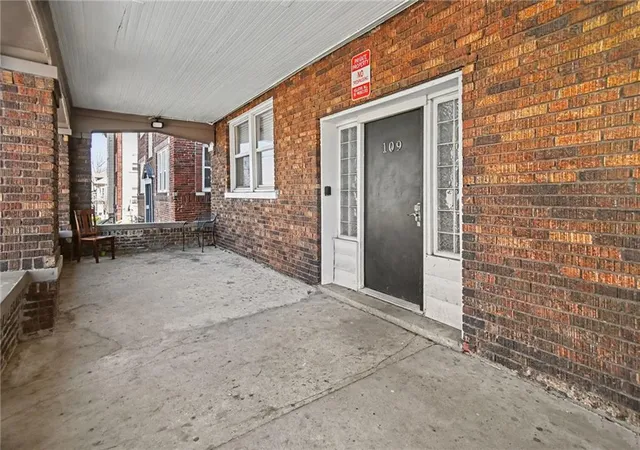 Photo 2 of House for sale at 109 E 40th Street, Kansas City, MO 64111 | MLS# 2641000 | Listing updated on 2026-10-23