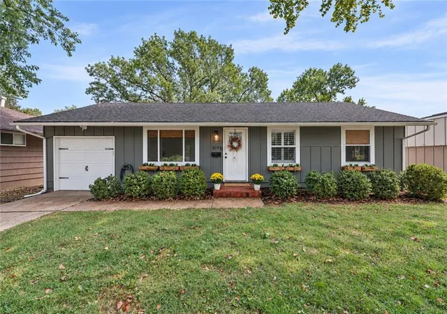 Single family home for sale at 6141 Catalina St, Fairway, KS 66205 | MLS# 2641042