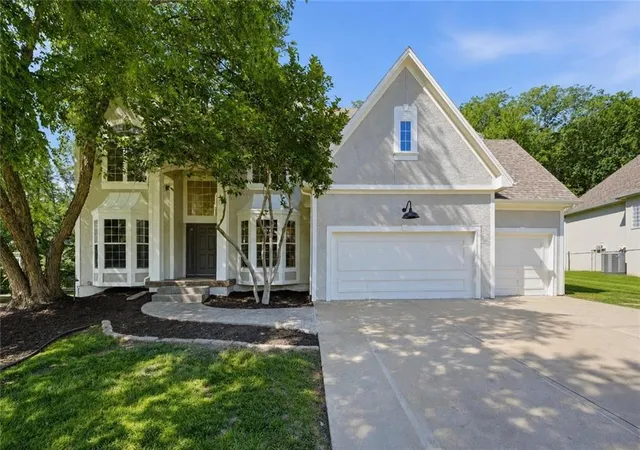 Photo 2 of Single family home for sale at 2634 Sw Wintervalley Dr, Lees Summit, MO 64081 | MLS# 2641045 | Listing updated on 2026-09-18