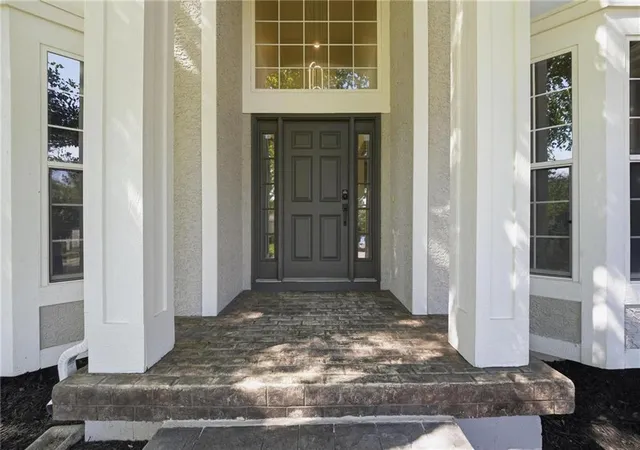 Photo 4 of Single family home for sale at 2634 SW Wintervalley Dr, Lees Summit, MO 64081 | MLS# 2641045 | Listing updated on 2026-09-18