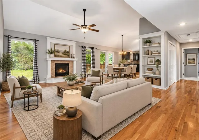 Photo 3 of Single family home for sale at 412 Duncan Dr, Liberty, MO 64068 | MLS# 2641050 | Listing updated on 2026-10-17