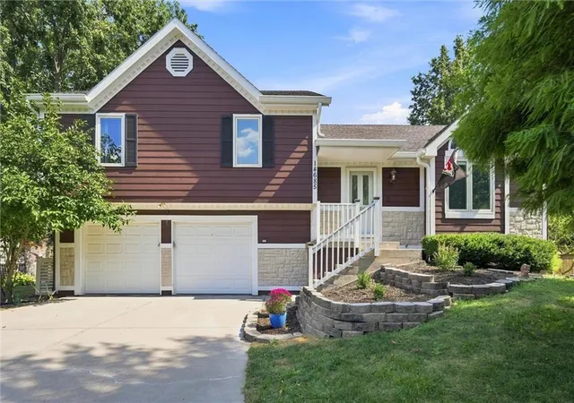 Photo 1 of Sale Pending at 14685 S Constance Ct, Olathe, KS 66062 | MLS# 2641053 | Listing updated on 2026-09-12