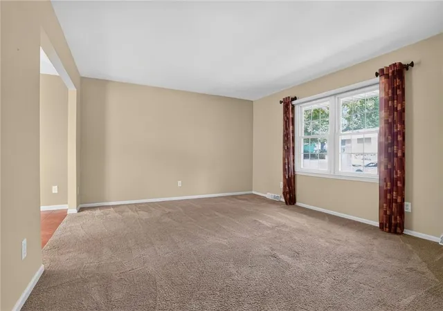 Photo 2 of Sale Pending at 901 Ne 80th Terrace, Kansas City, MO 64118 | MLS# 2641058 | Listing updated on 2026-09-12