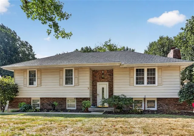 Photo 21 of Sale Pending at 901 Ne 80th Terrace, Kansas City, MO 64118 | MLS# 2641058 | Listing updated on 2026-09-12