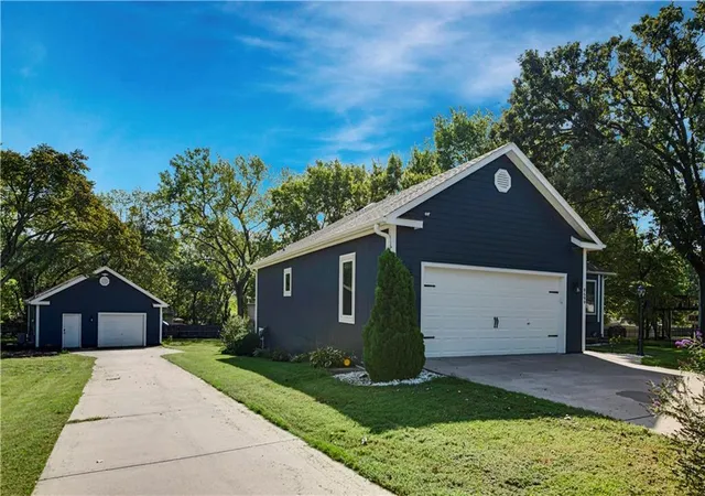 Photo 3 of Single family home for sale at 8699 Penner Ave, De Soto, KS 66018 | MLS# 2641071 | Listing updated on 2026-09-19
