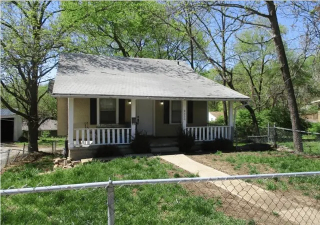 Photo 1 of Single family home for sale at 8356 Paseo Blvd, Kansas City, MO 64131 | MLS# 2641072 | Listing updated on 2026-09-13
