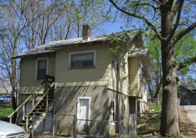 Photo 2 of Single family home for sale at 8356 Paseo Blvd, Kansas City, MO 64131 | MLS# 2641072 | Listing updated on 2026-09-13
