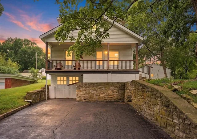 Single family home for sale at 11411 E Norledge St, Sugar Creek, MO 64054 | MLS# 2641079