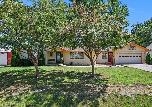 Photo 1 of Sale Pending at 2929 N 153rd Terrace, Basehor, KS 66007 | MLS# 2641085 | Listing updated on 2026-09-21