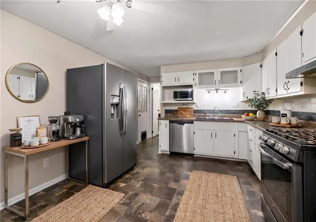Photo 3 of Sale Pending at 249 Fairlane St, Lansing, KS 66043 | MLS# 2641114 | Listing updated on 2026-10-07