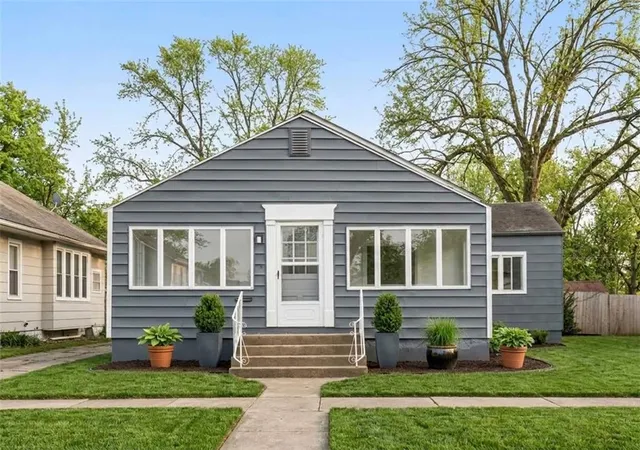 Photo 1 of Single family home for sale at 209 Brown Ave, Osawatomie, KS 66064 | MLS# 2641125 | Listing updated on 2026-09-25