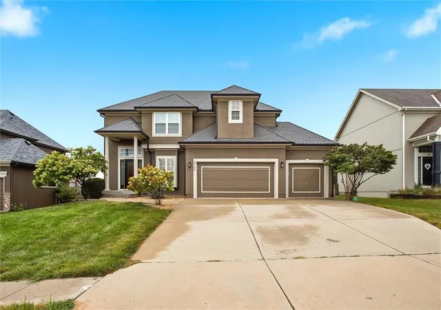 Photo 4 of Single family home for sale at 5703 NW 93rd Street, Kansas City, MO 64154 | MLS# 2641127 | Listing updated on 2026-09-19